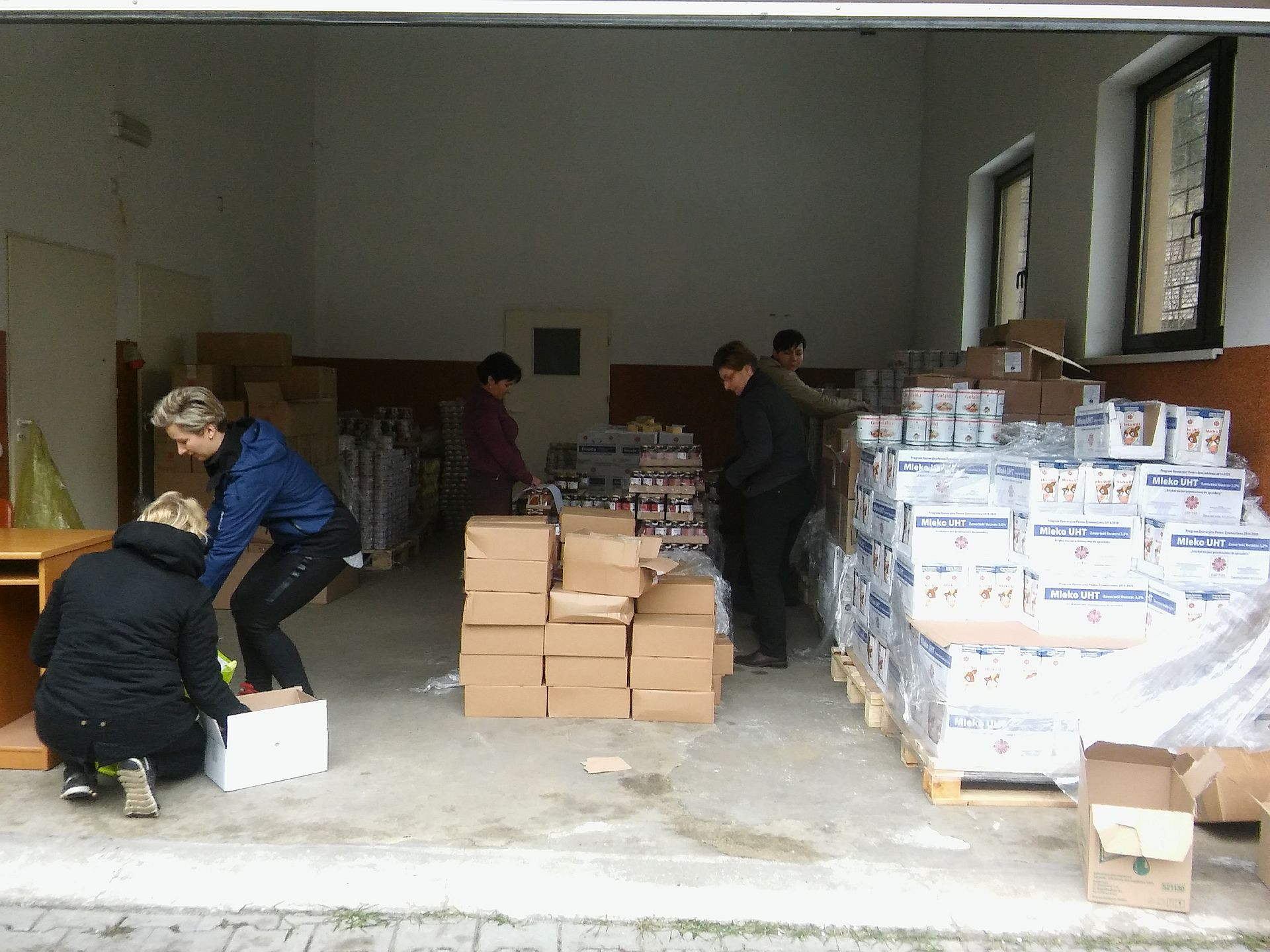 Wydawanie żywności w ramach Programu Operacyjnego Pomoc Żywnościowa 2014-2020
