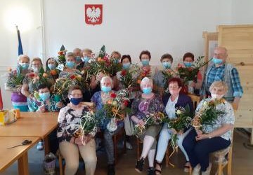 Ostatnie zajęcia florystyczne w ramach projektu „Senior z pasją”.