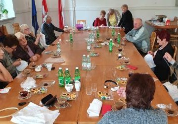 Kolejne zajęcia z rękodzieła w ramach projektu socjalnego dofinansowanego ze środków Wojewody Małopolskiego pt. „Senior z pasją”.